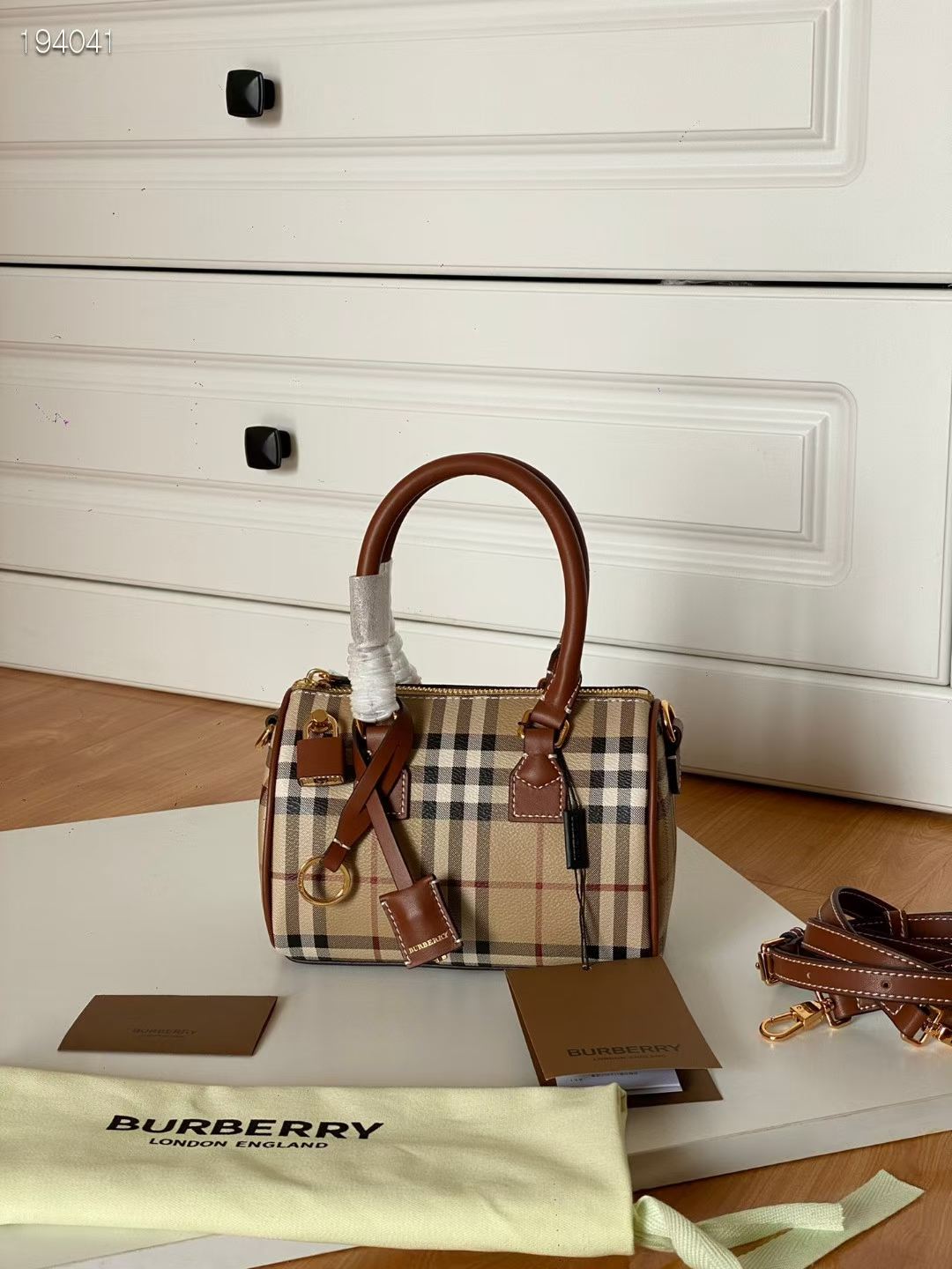 バーバリー BURBERRY ミディアム/ミニ  チェック ボウリングバッグ ボストンバッグ 2WAY ショルダーバッグ