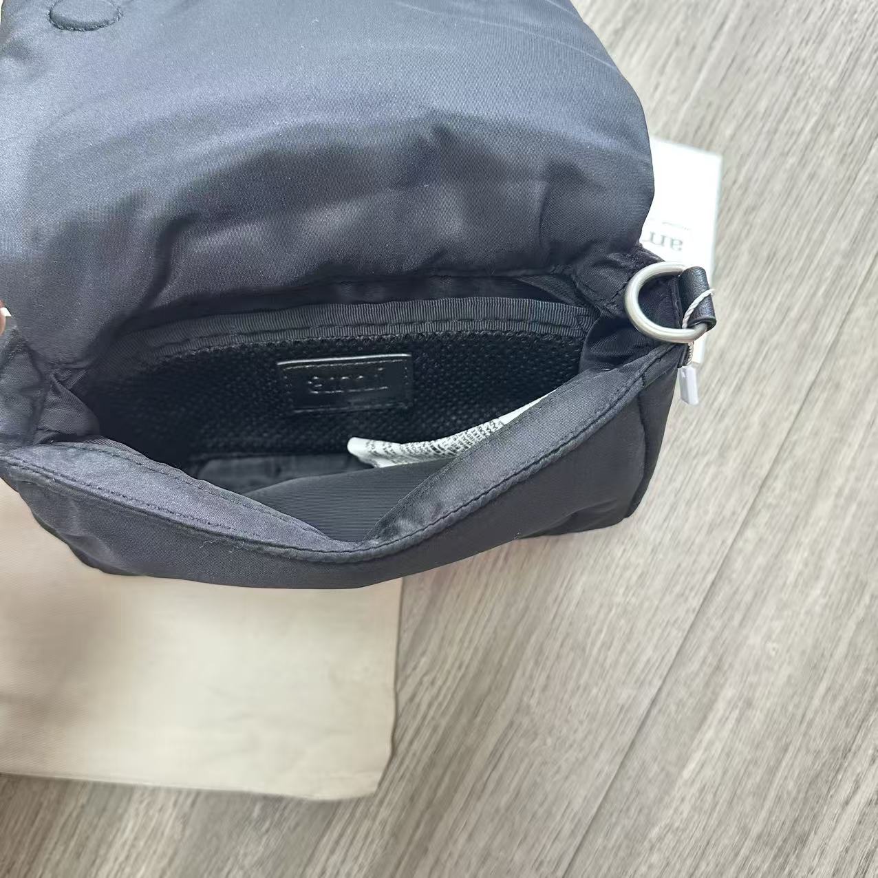 AMI Paris アミパリス ロゴ ショルダーバッグ  バッグ カバン