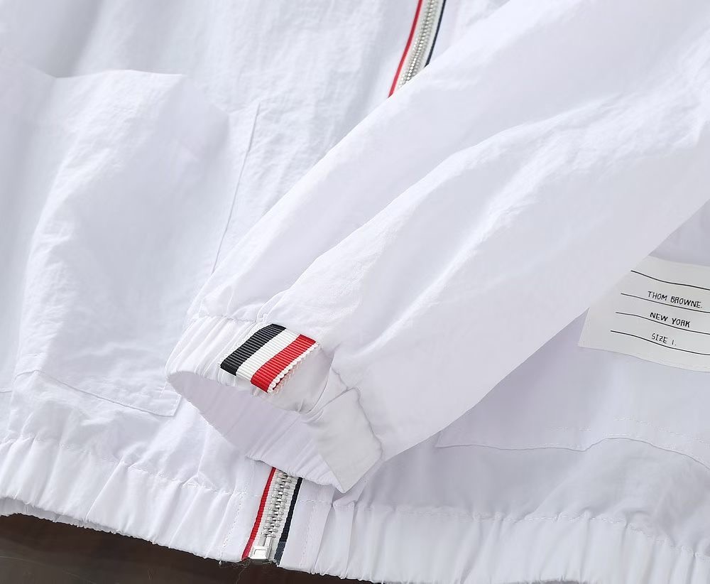톰브라운 Thom Browne 클래식 4줄 라인 후드 바람막이 자켓 남녀공용
