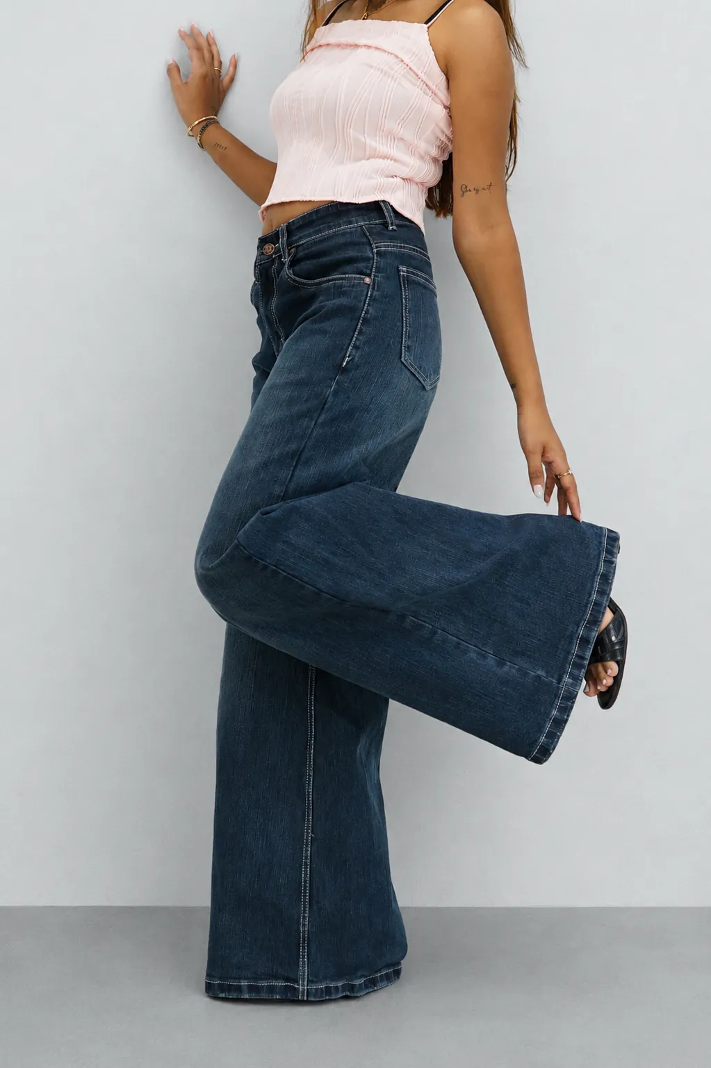 Flow Fit Wide Leg Jeans