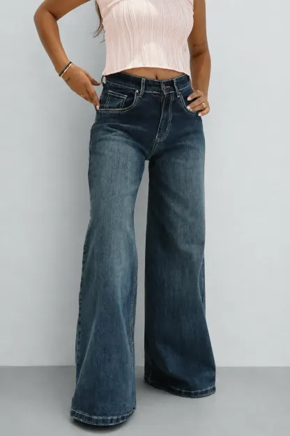 Flow Fit Wide Leg Jeans