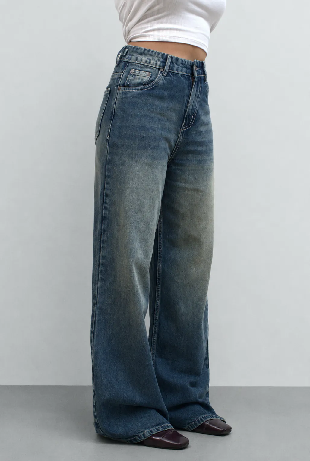 Chic Blue Wash Oversized Wide-Leg Jeans