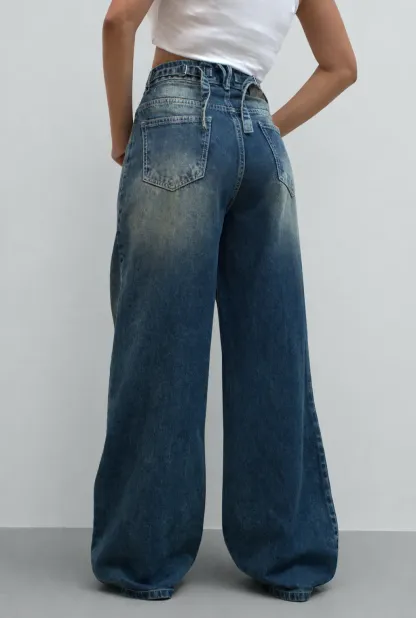 Chic Blue Wash Oversized Wide-Leg Jeans