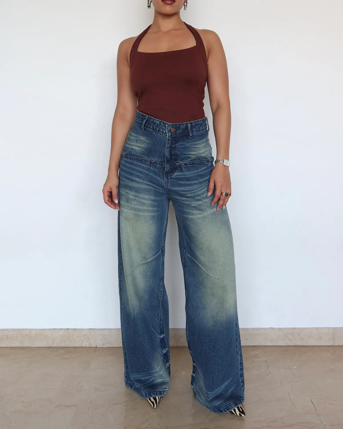 Comfort-Fit Wide-Leg Baggy Jeans