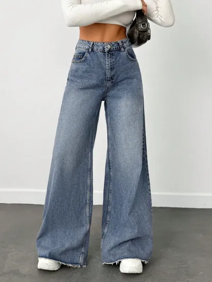 So Extra Comfort Wide-Leg Jeans
