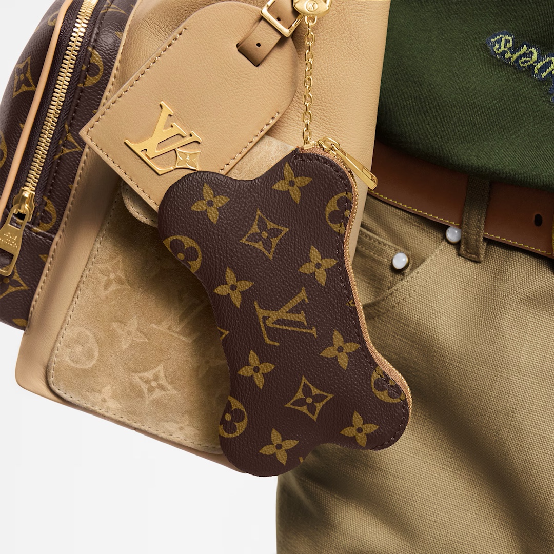Louis Vuitton Bone Key Pouch (M12616)