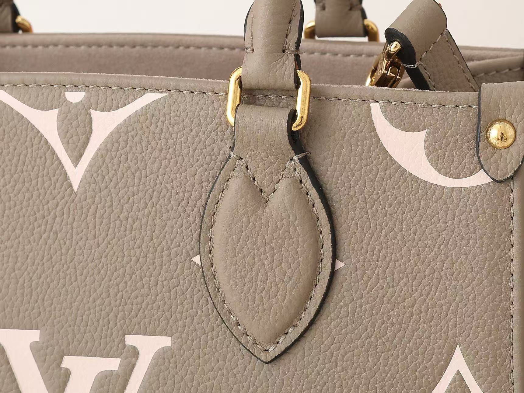 Louis Vuitton OnTheGo BB Leather Handbag (2-in-1)（M47054）