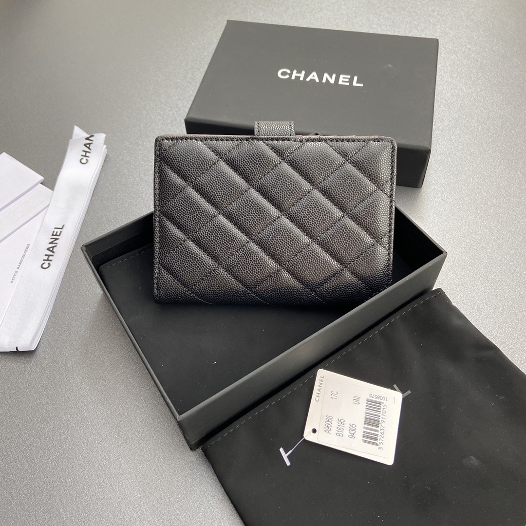 Chanel classic bi-fold wallet (can fit a passport)（AP3791-B10583-C3906）