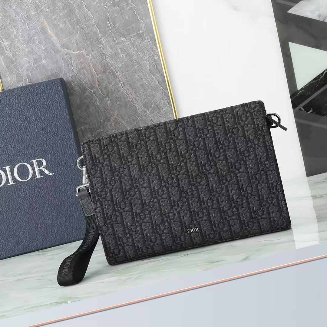 DIOR A5 Triangle Pouch（2ESCA483YKY_H03E）
