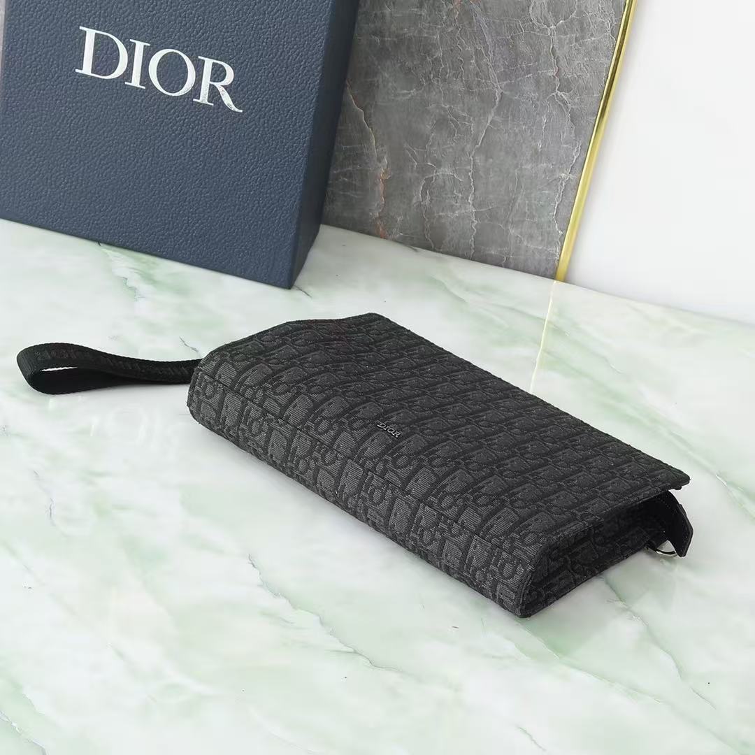 DIOR A5 Triangle Pouch（2ESCA483YKY_H03E）
