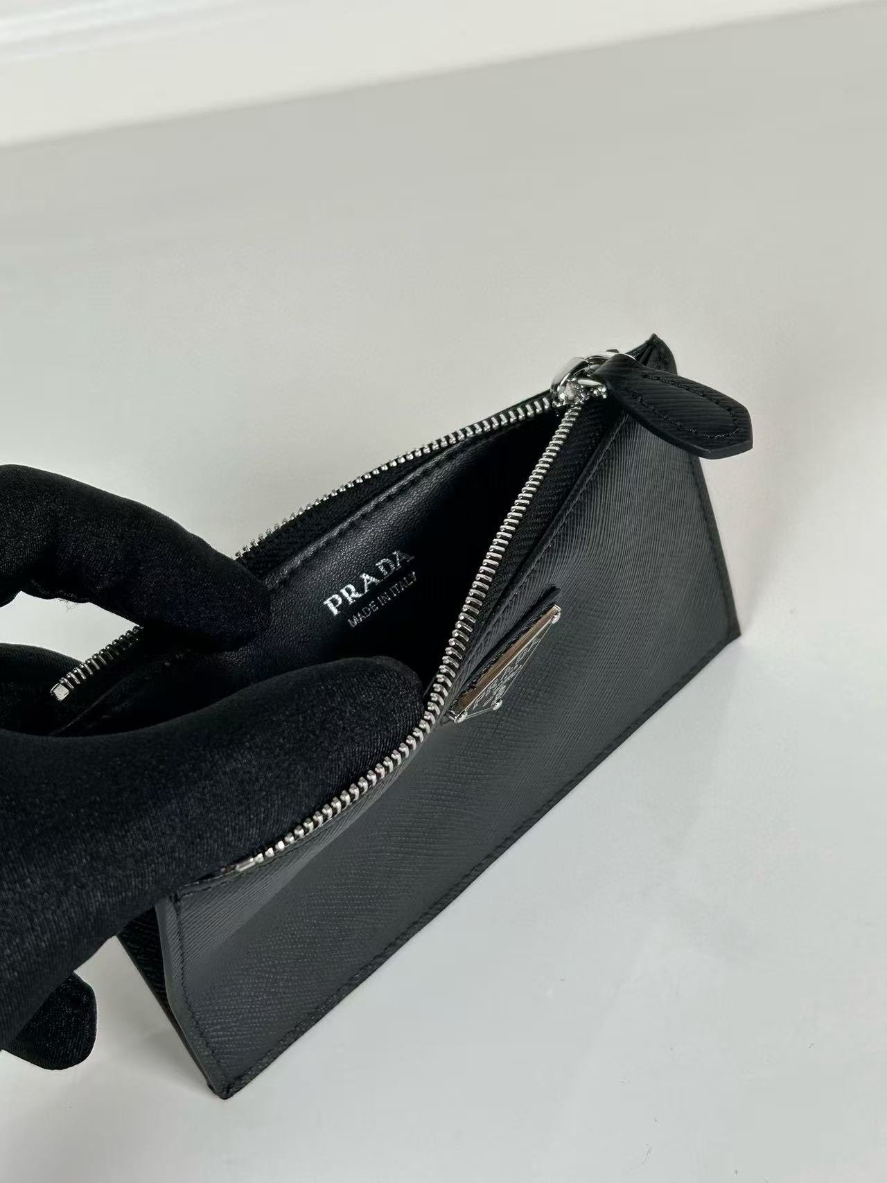Prada Black Saffiano Triangle Card Case (1MC086_QHH_F0632)