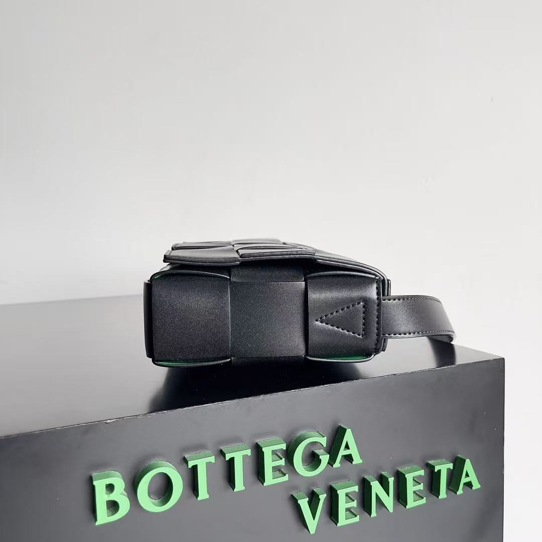 Bottega Veneta Box Shoulder Bag（737950VB1K08480）