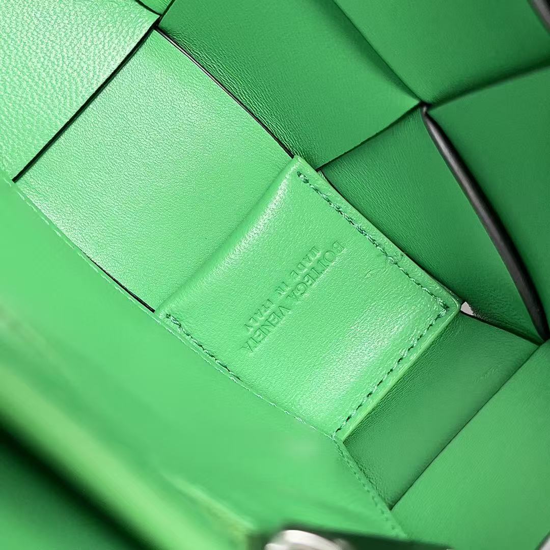 Bottega Veneta Box Shoulder Bag（737950VB1K08480）