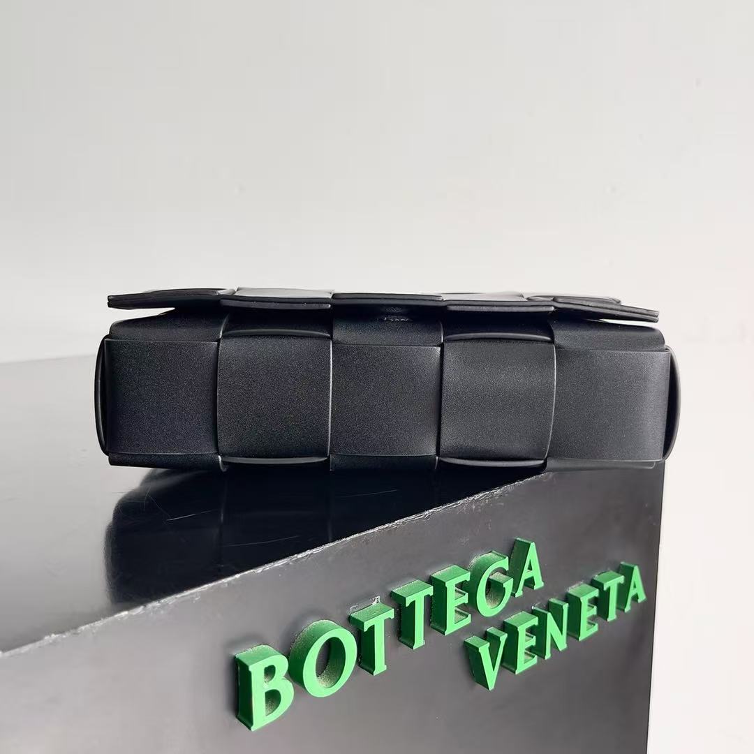 Bottega Veneta Box Shoulder Bag（737950VB1K08480）