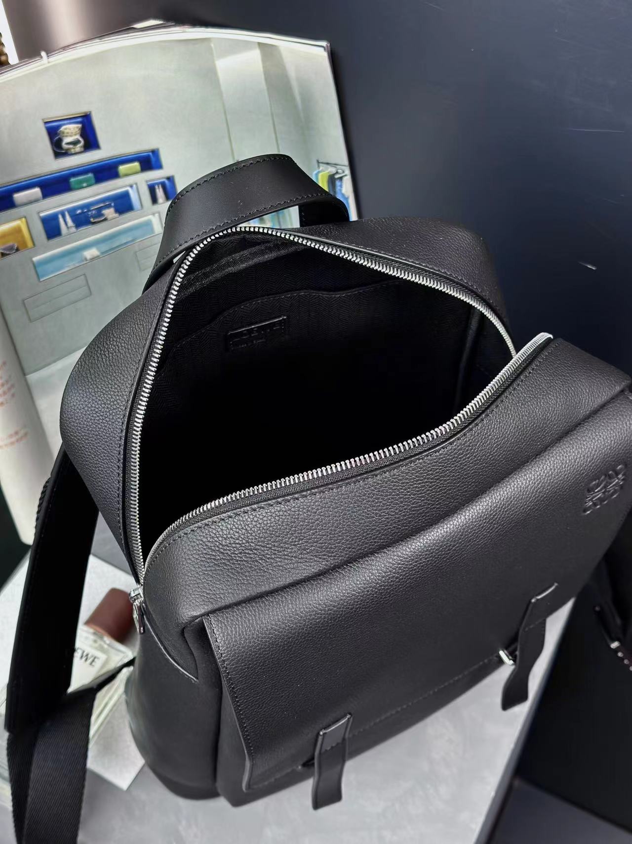 LOEWE 1100 MILTARY BACKPACK, black（B553J18X03-1100）