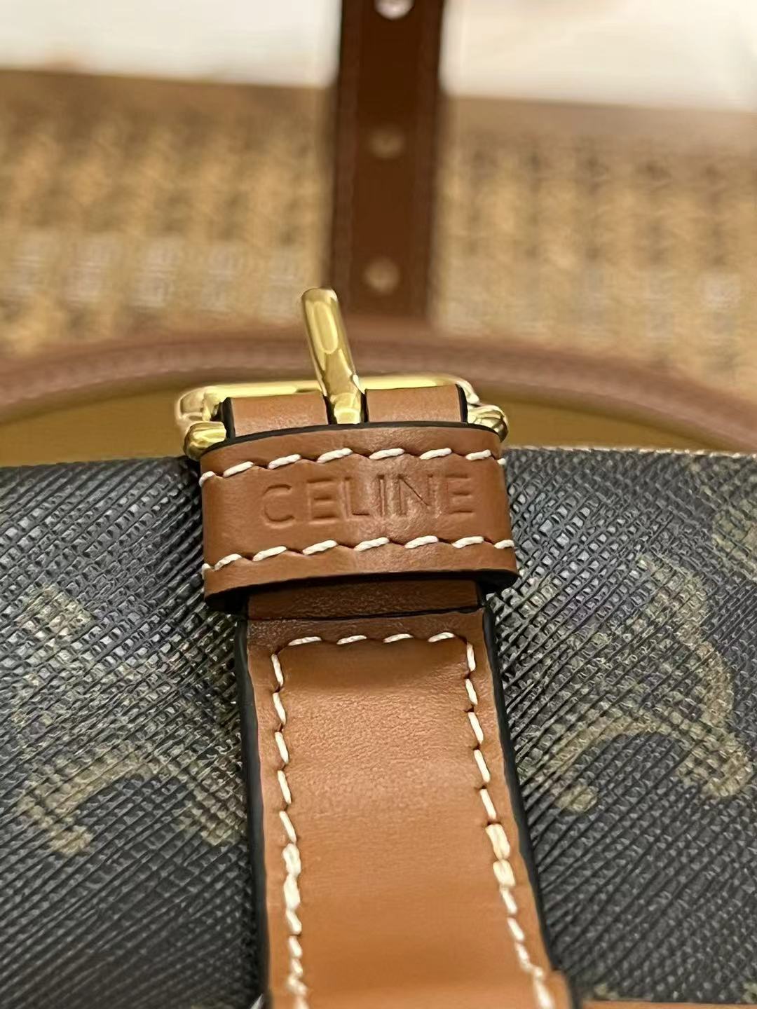 【N】CELINE Medium Folco Bag / Triomphe Canvas（191502BZJ.04LU）