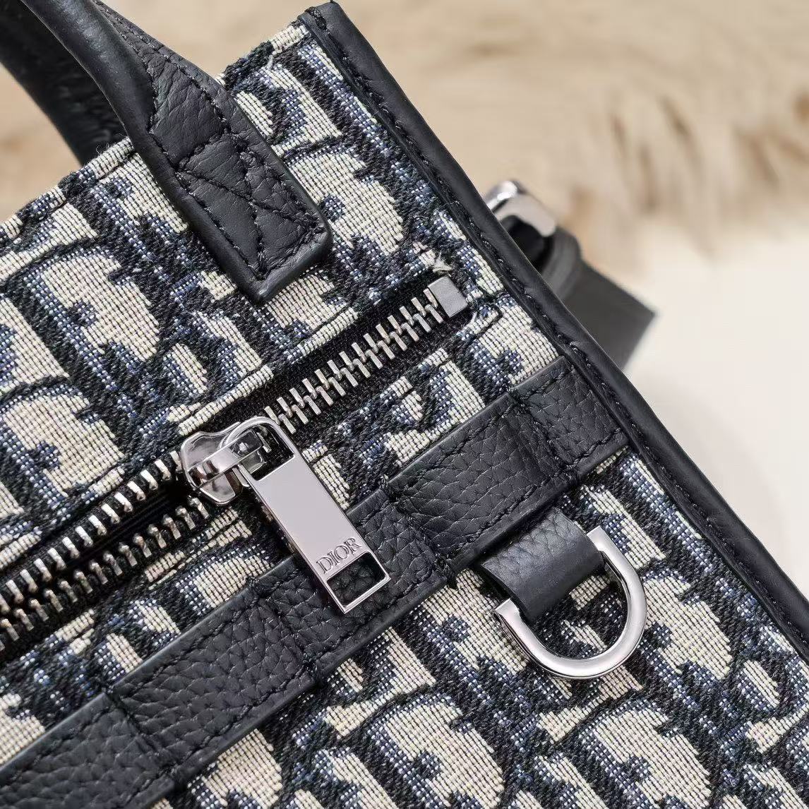 Dior Safari North-South Mini Tote Bag Dior Oblique Jacquard and Grained Calfskin "Beige/Black"（2ESWS017YKY_H27E）