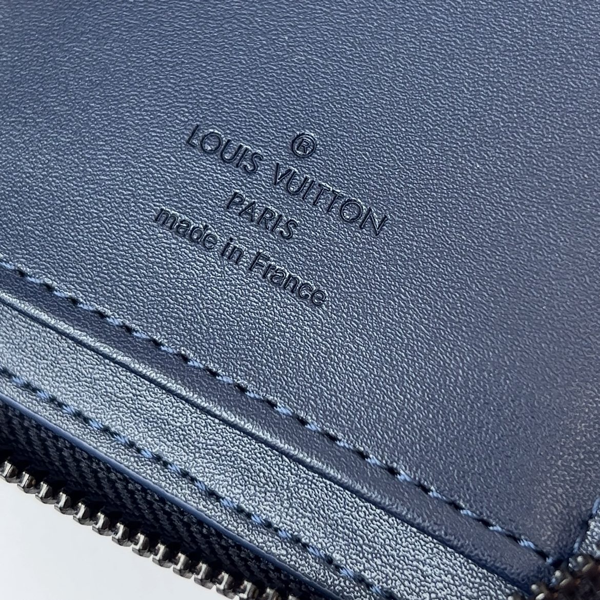 Louis Vuitton  Zippy Wallet Vertical（M11523）