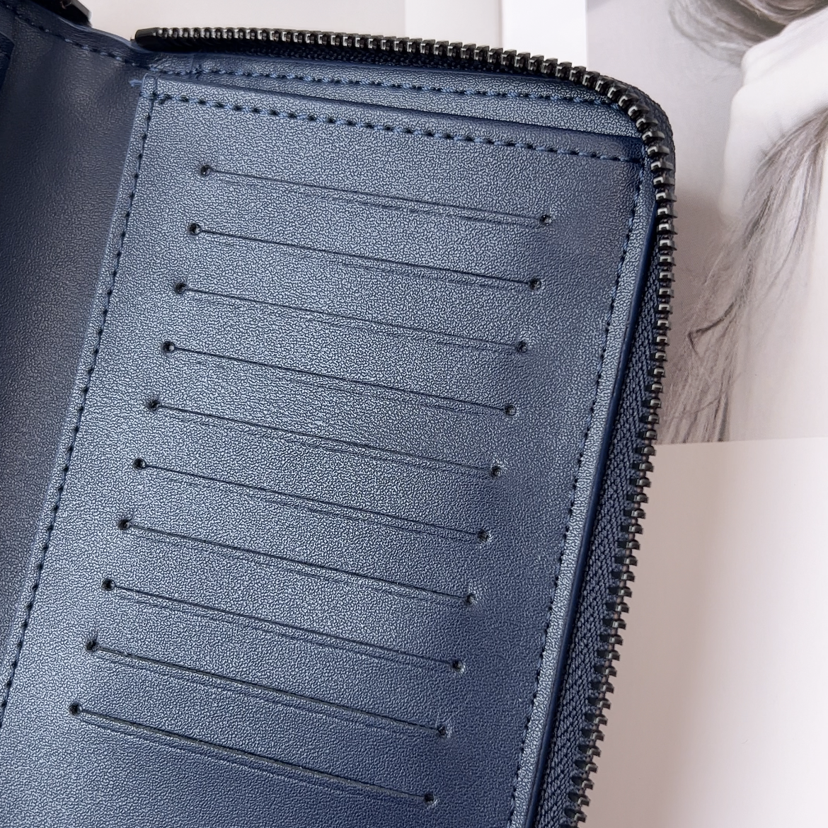 Louis Vuitton  Zippy Wallet Vertical（M11523）