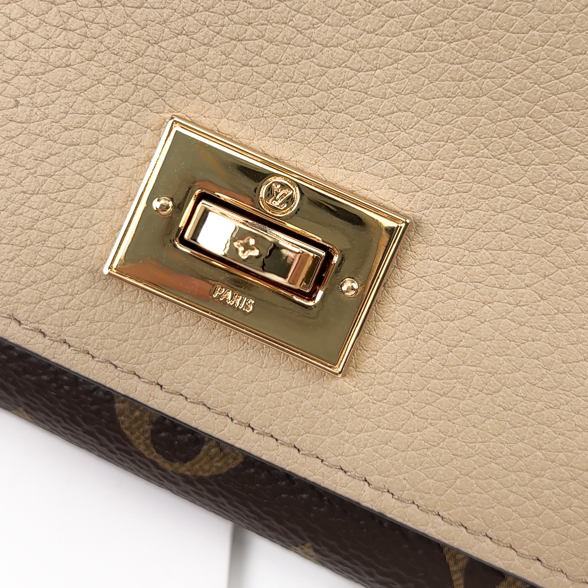 Louis Vuitton Victorine Wallet (M82640)
