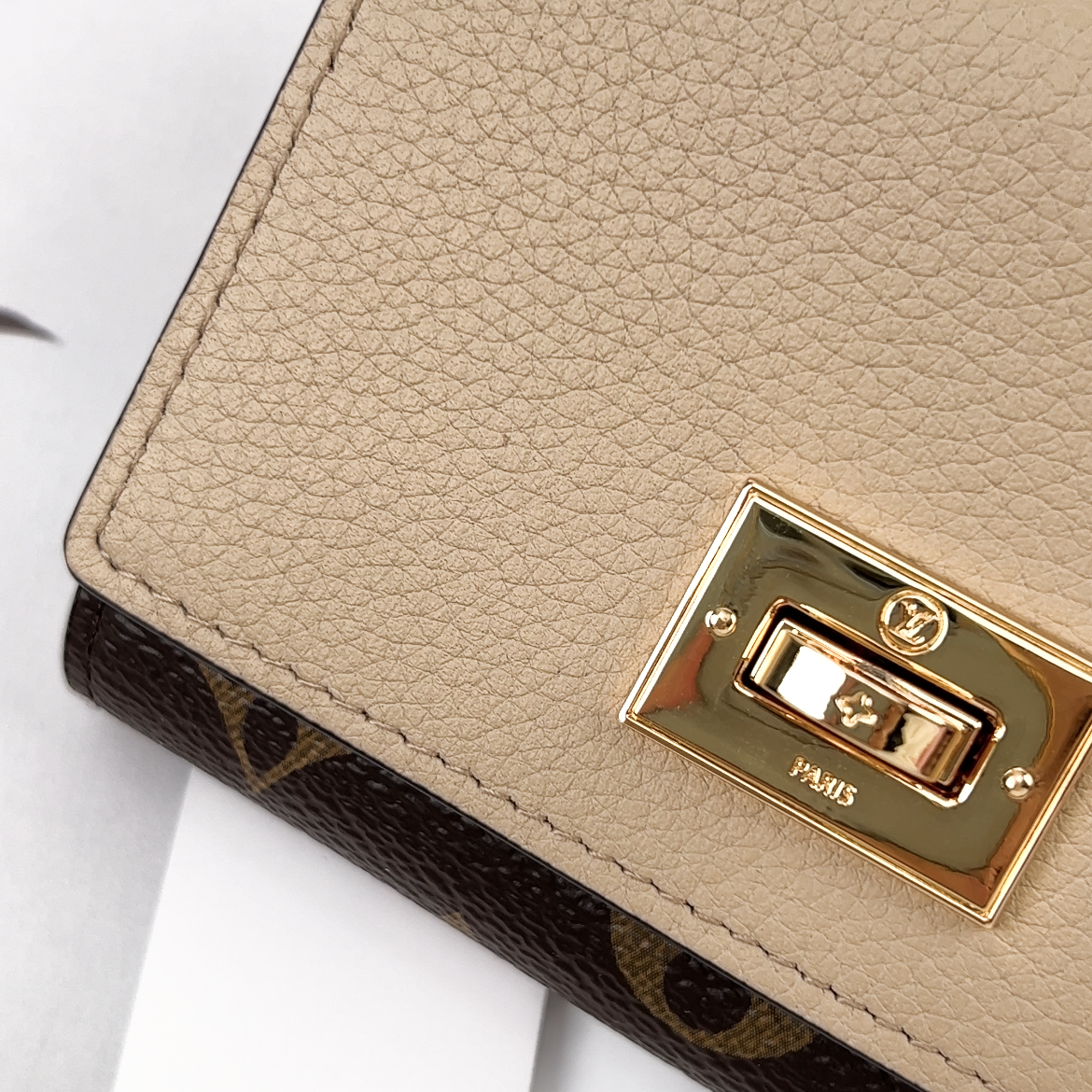 Louis Vuitton Victorine Wallet (M82640)