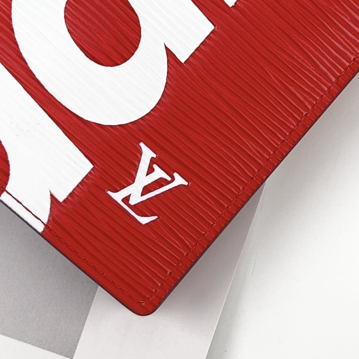 Louis Vuitton x Supreme Portefeuille Brazza Long Wallet in Red Epi Leather(M67719）