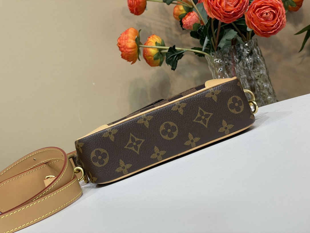 Louis Vuitton Shoulder Bag  (M26020）