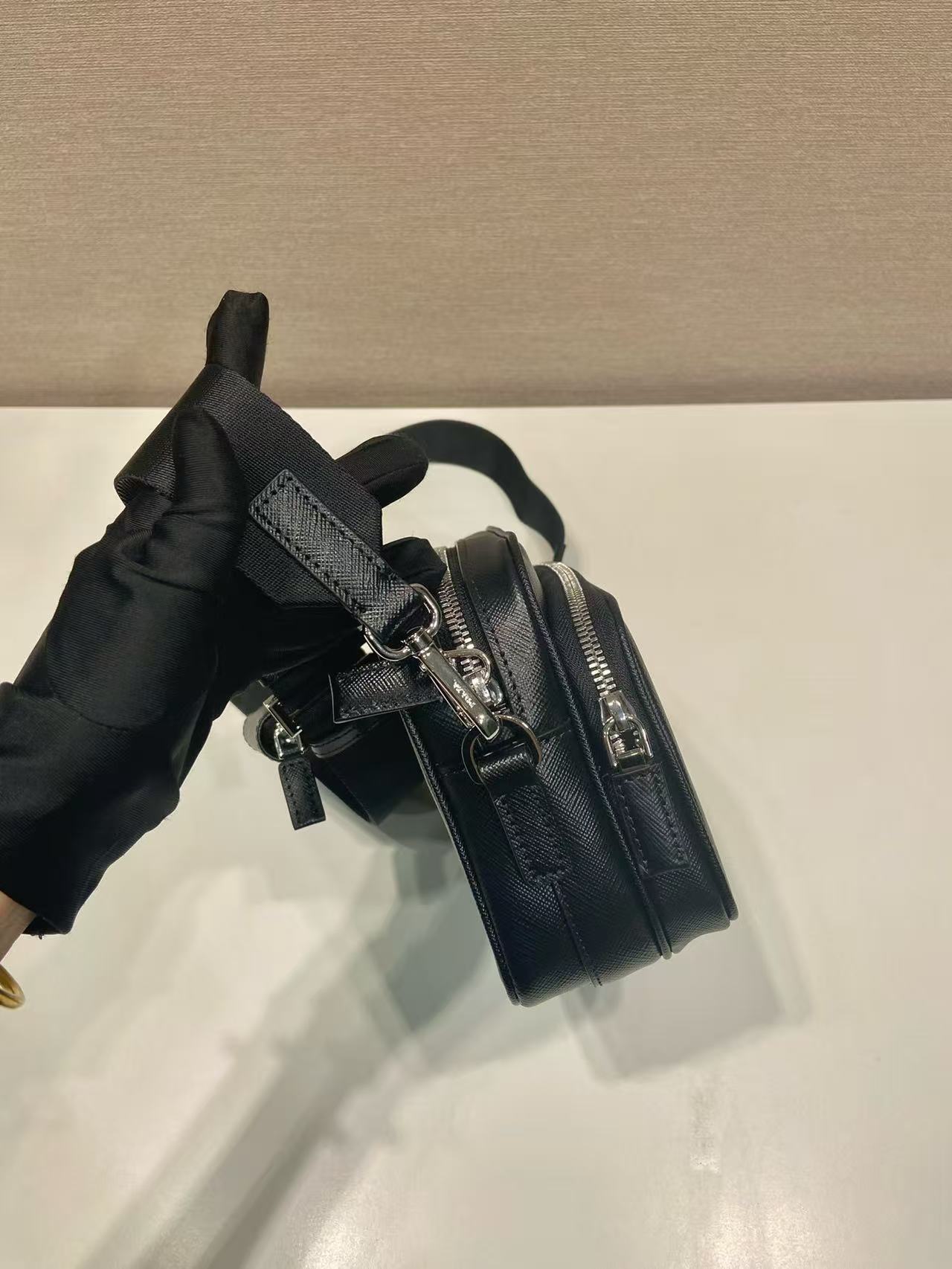 Prada Saffiano leather shoulder bag (2VH170VOOO9Z2)