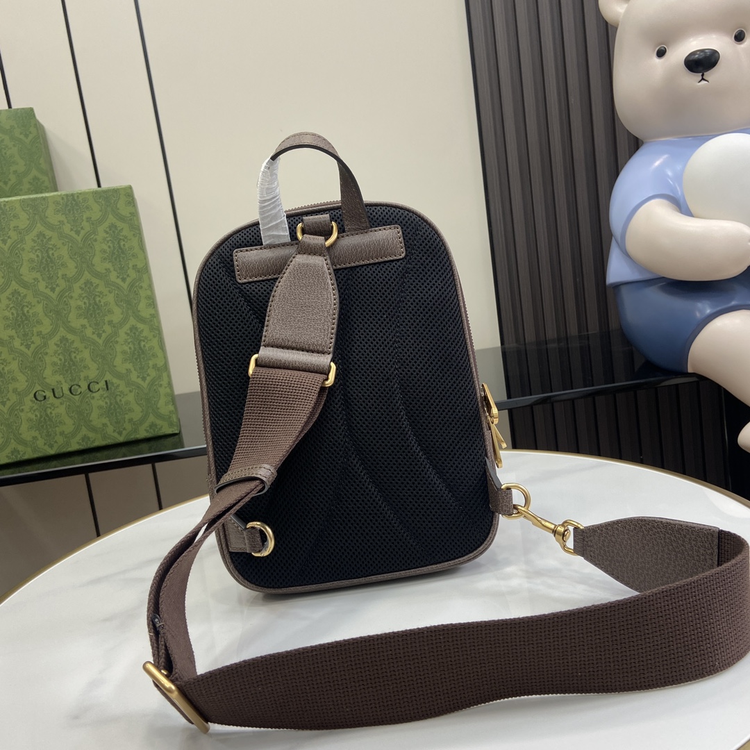 GUCCI GG crossbody bag（779915 FAC5O 9778）