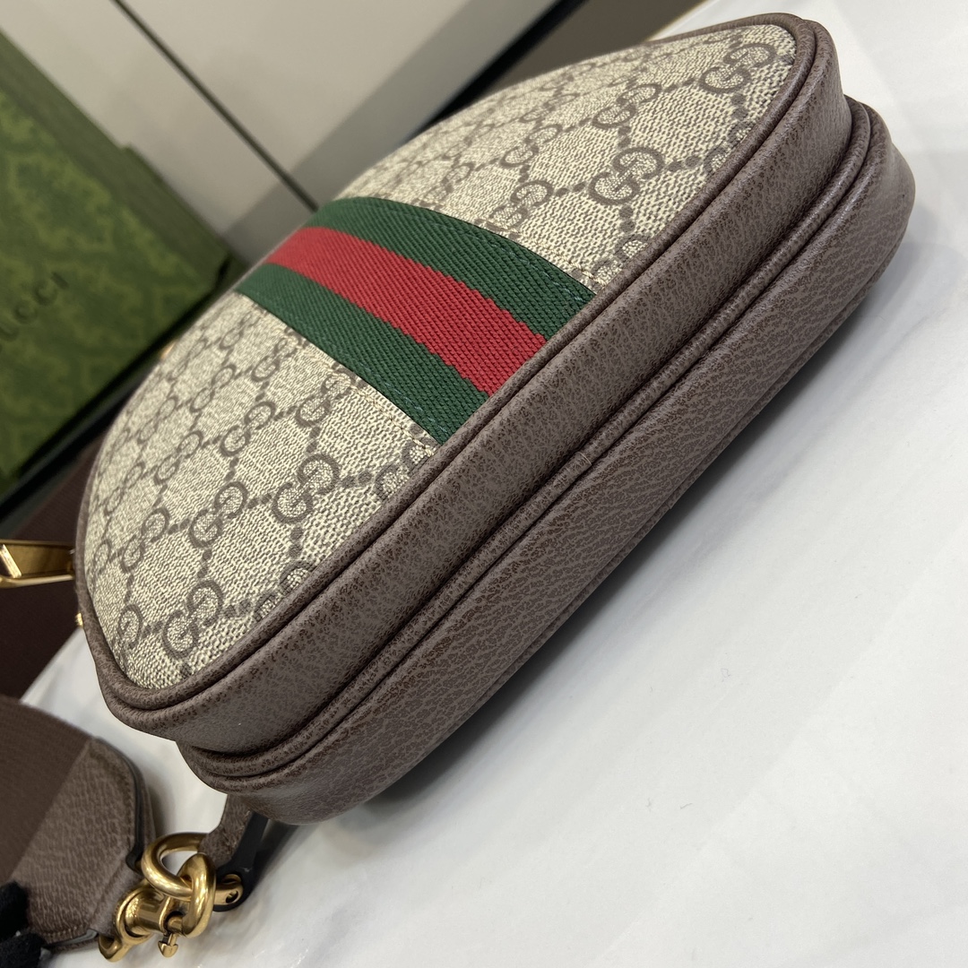 GUCCI GG crossbody bag（779915 FAC5O 9778）