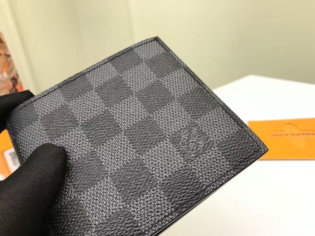 Louis Vuitton Damier Graphite Portefeuille Marco Bifold Wallet (MCA0155）