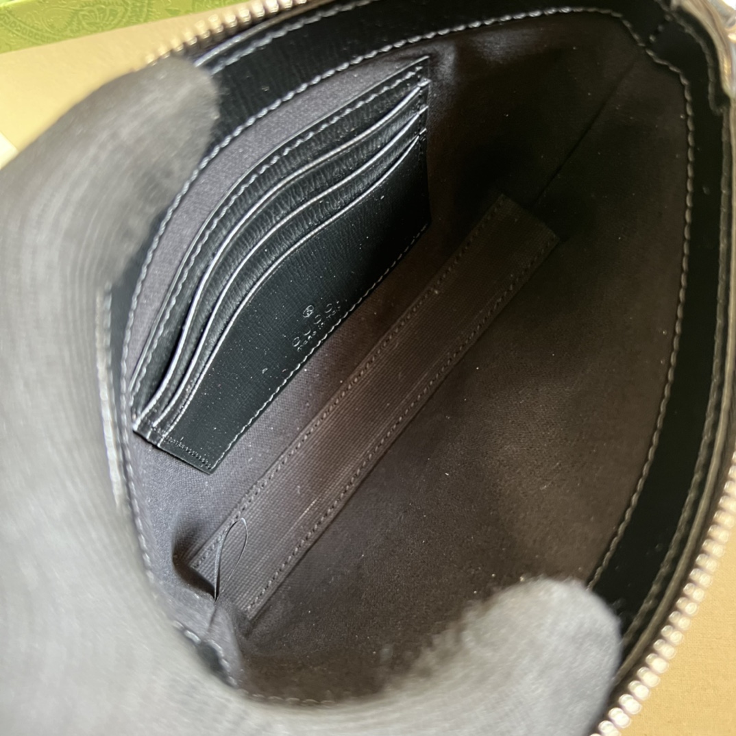 GUCCI INTERLOCKING G MESSENGER BAG（723306 92THN 1000）