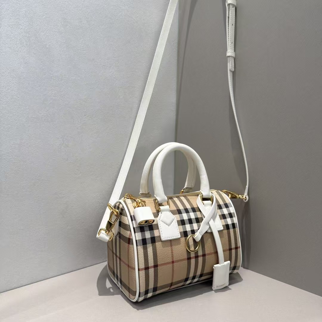 BURBERRY Mini Check Bowling Bag（81251071）