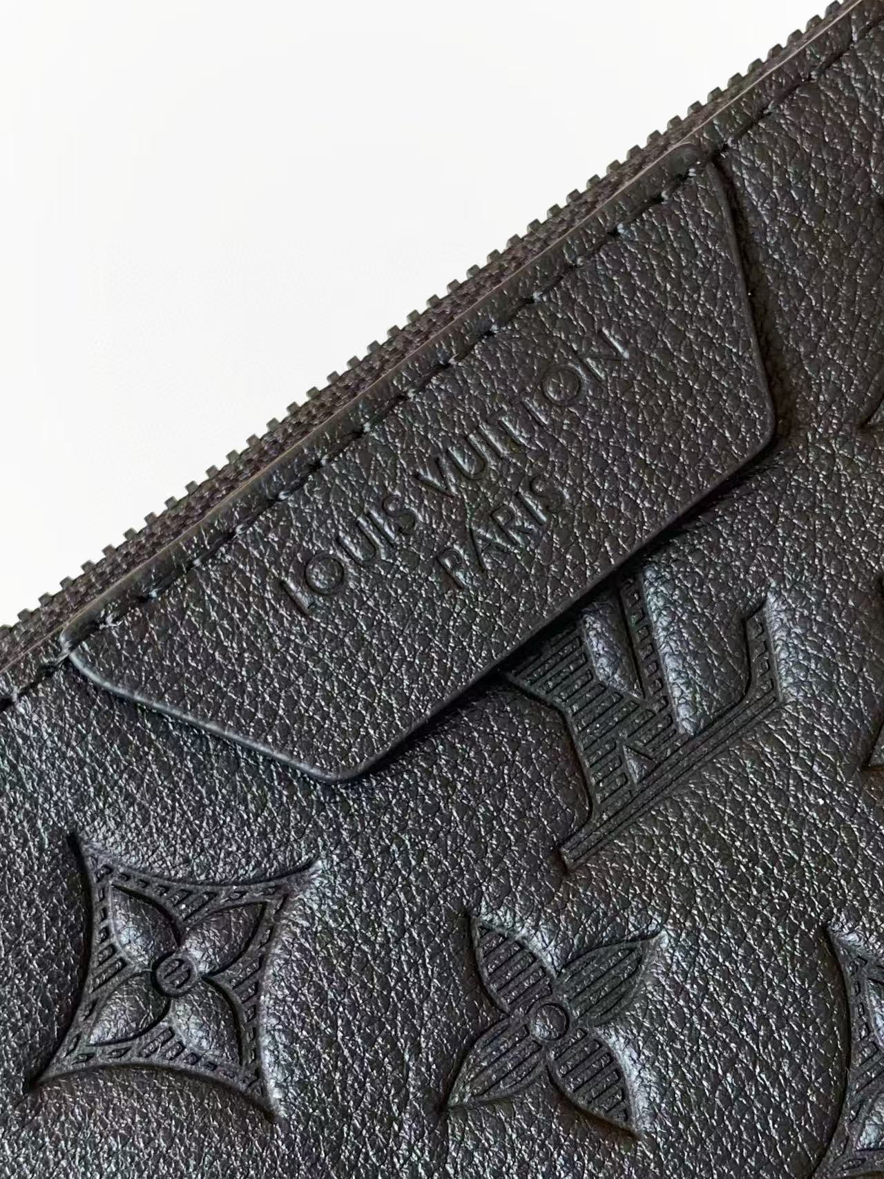 Louis Vuitton Trio Messenger Bag, Monogram Shadow Leather（M26713）