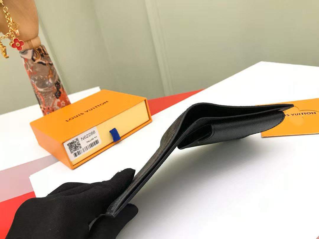 Louis Vuitton Damier Graphite Portefeuille Marco Bifold Wallet (MCA0155）