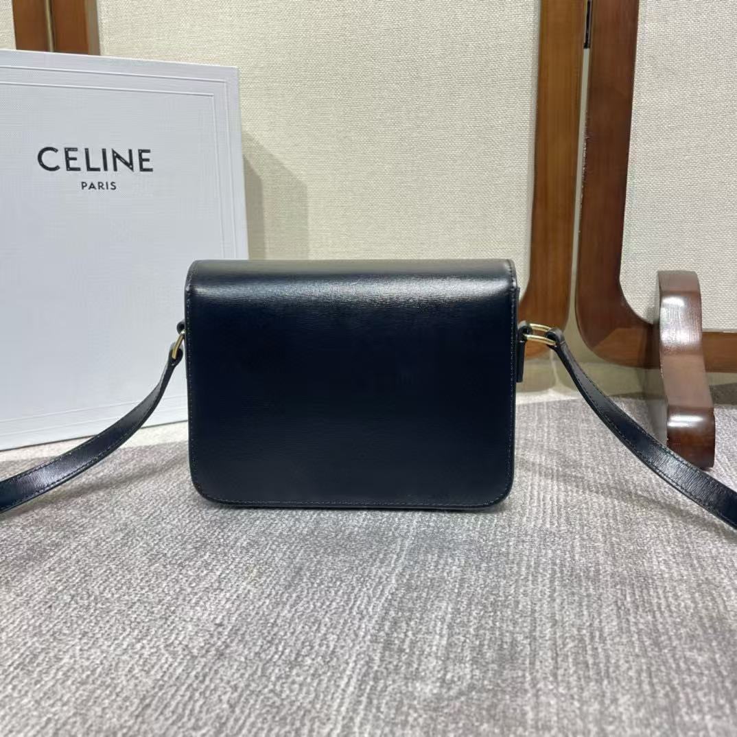Celine Teen Triomphe Bag in Shiny Calfskin Black（188423BF4-38NO）