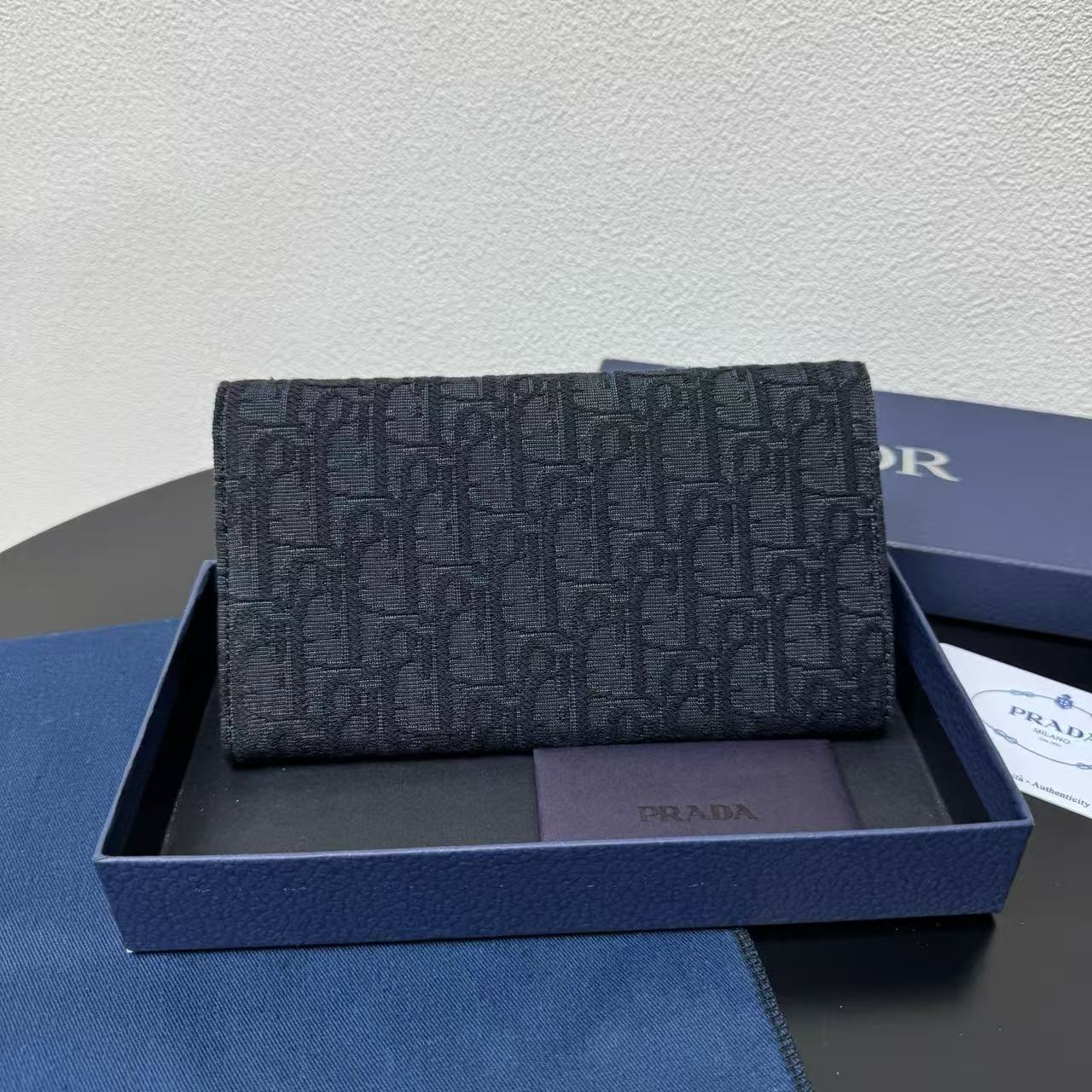 DIOR Long Flap Wallet（2ESBC328YSE_H03E）