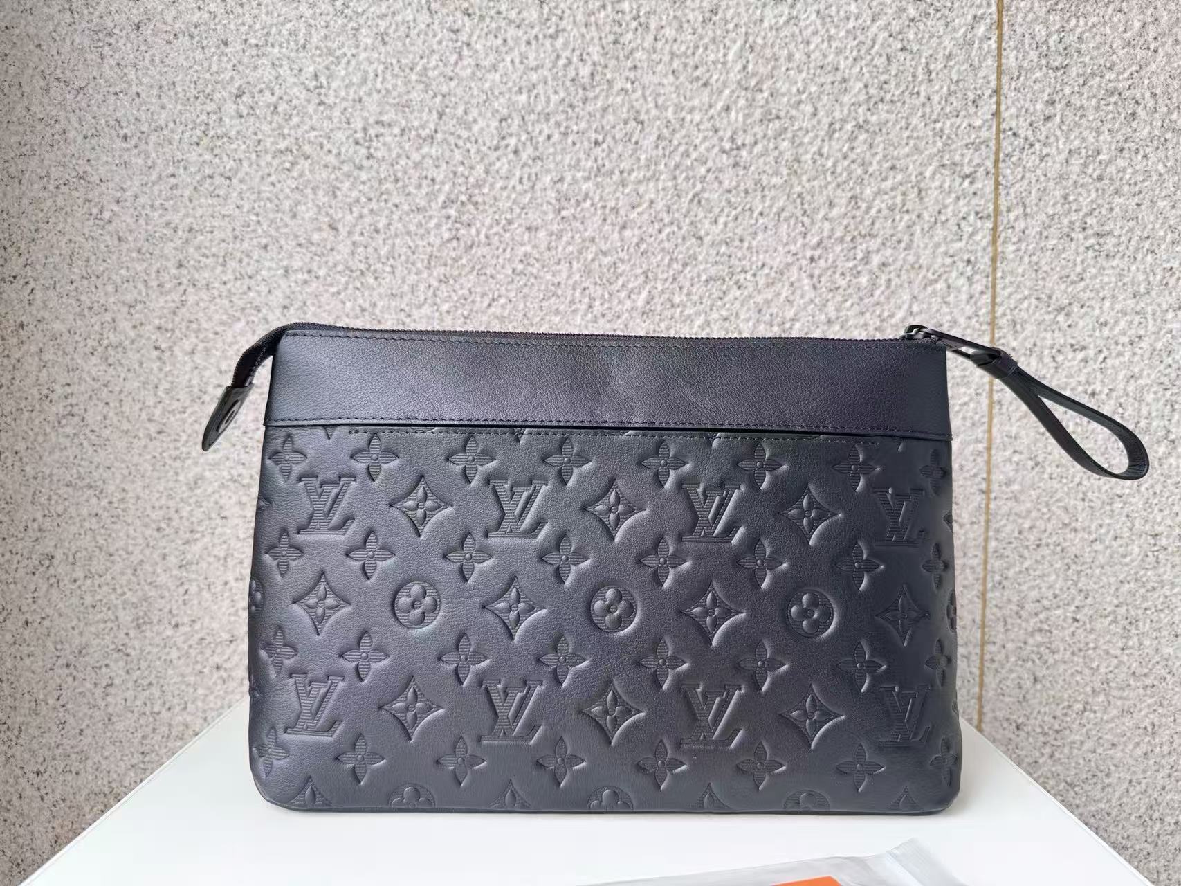 Louis Vuitton clutch/second bag M82545 (black)（M82545）