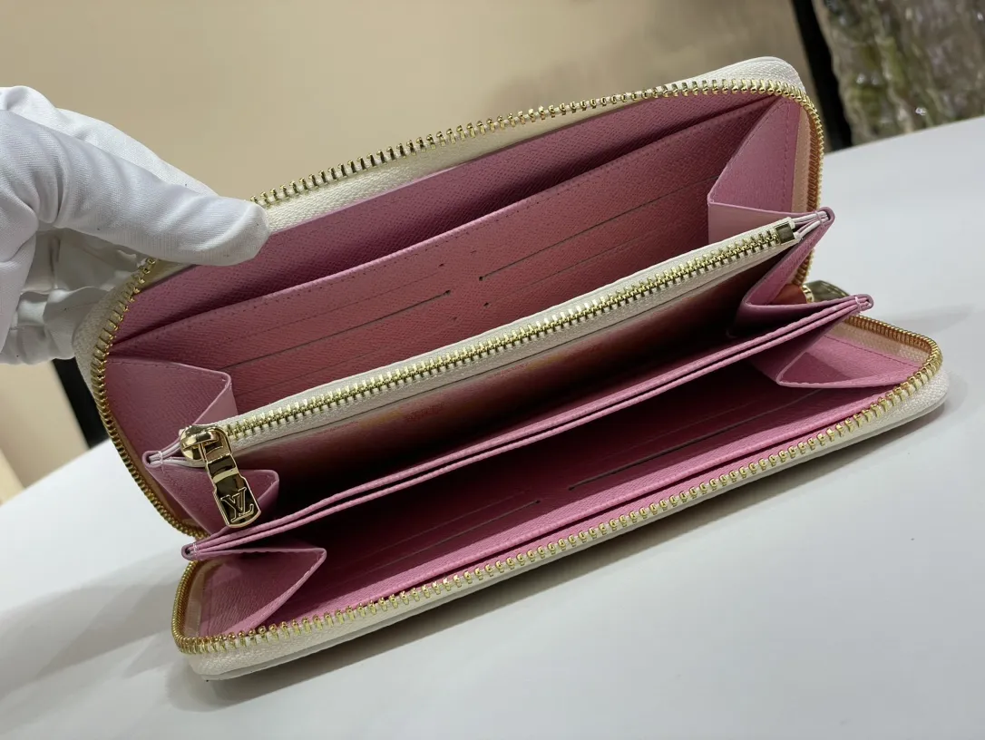 Louis Vuitton Zippy Wallet （M82444）
