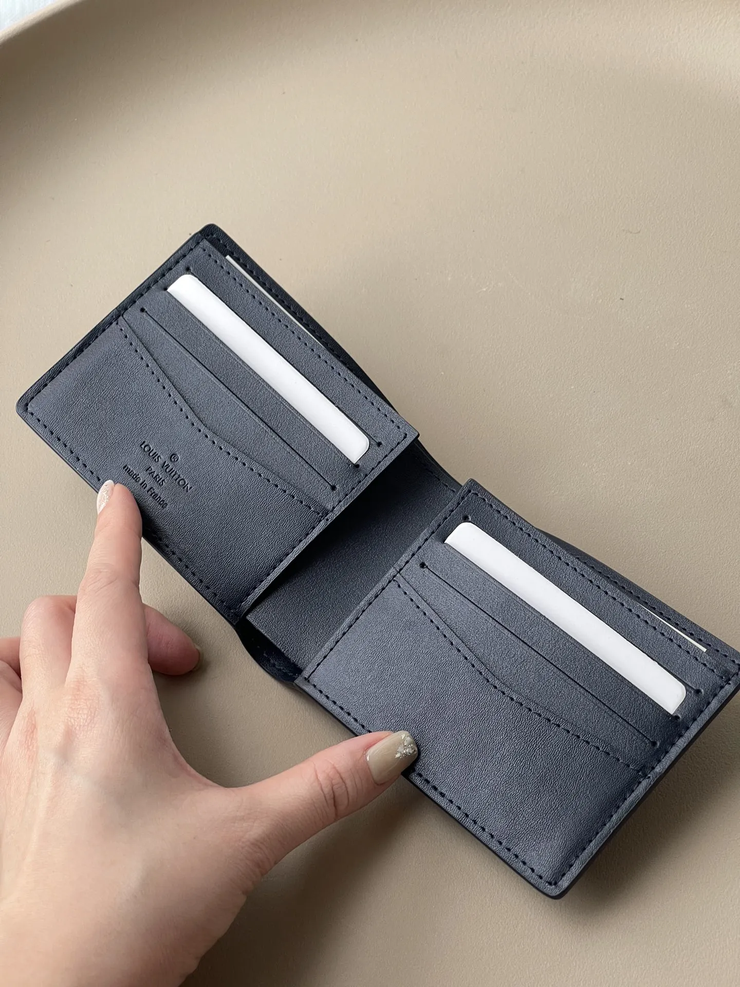 Louis Vuitton Slender Wallet（M83128）