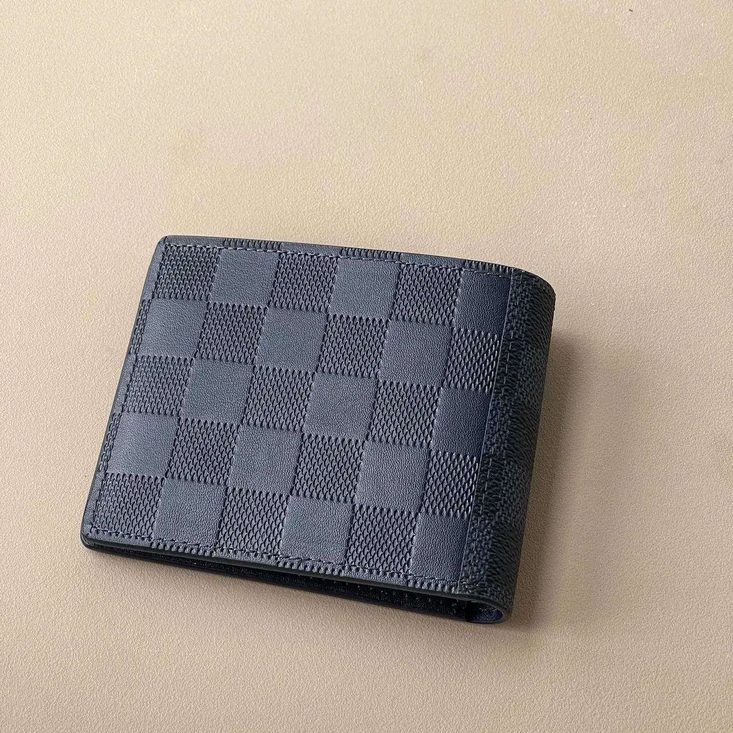 Louis Vuitton Slender Wallet（M83128）