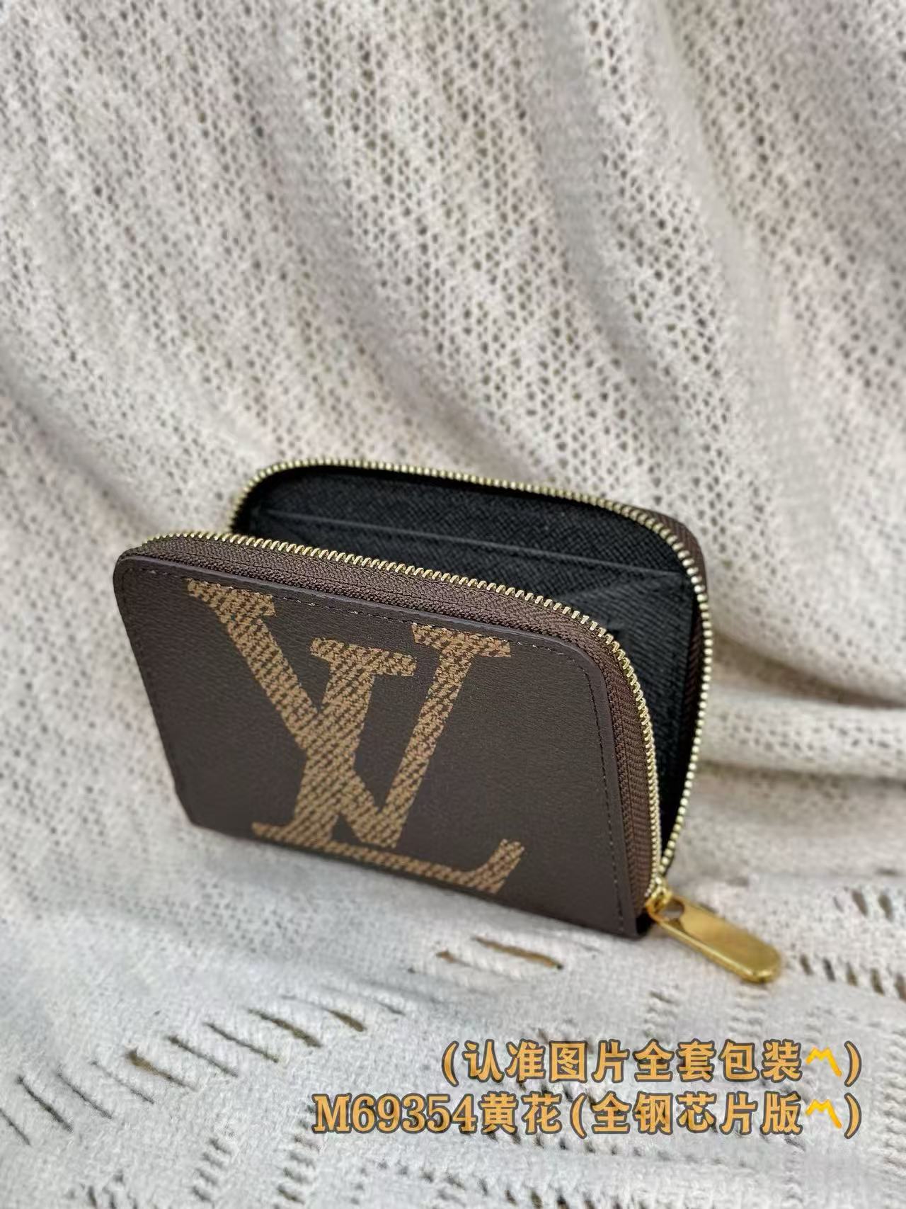 Louis VUITTON Zippy Coin Purse (M69354)