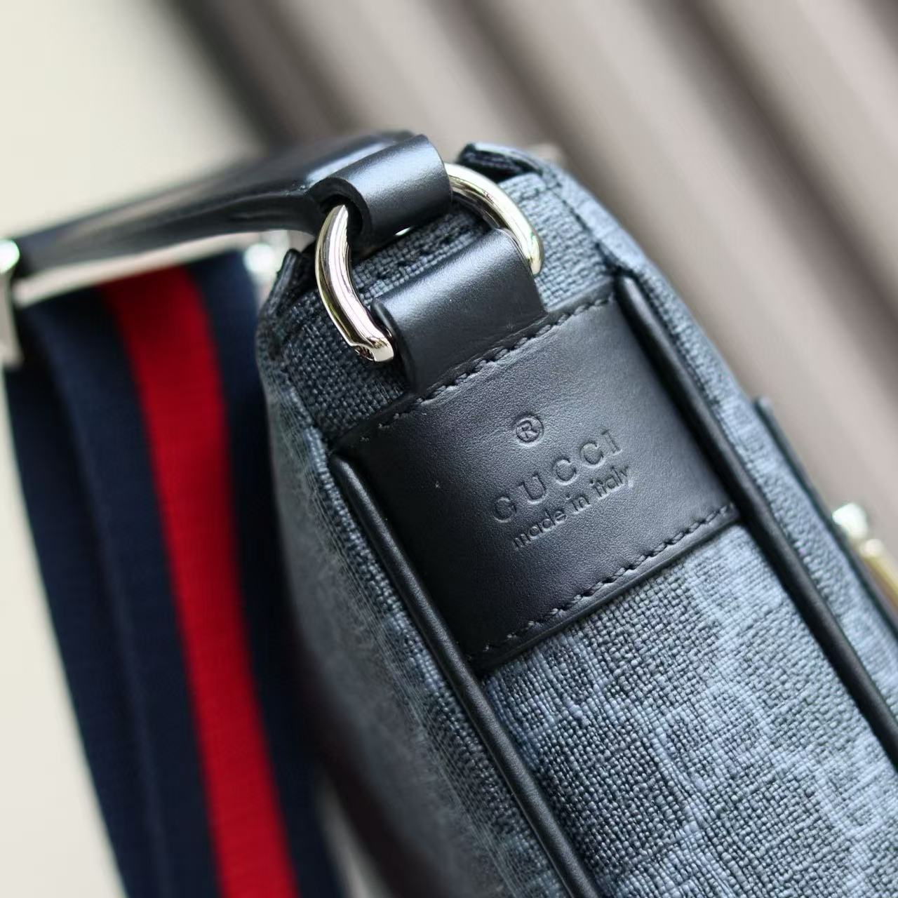 GUCCI GG Black Small Messenger Bag (792082-FADJA-1042)