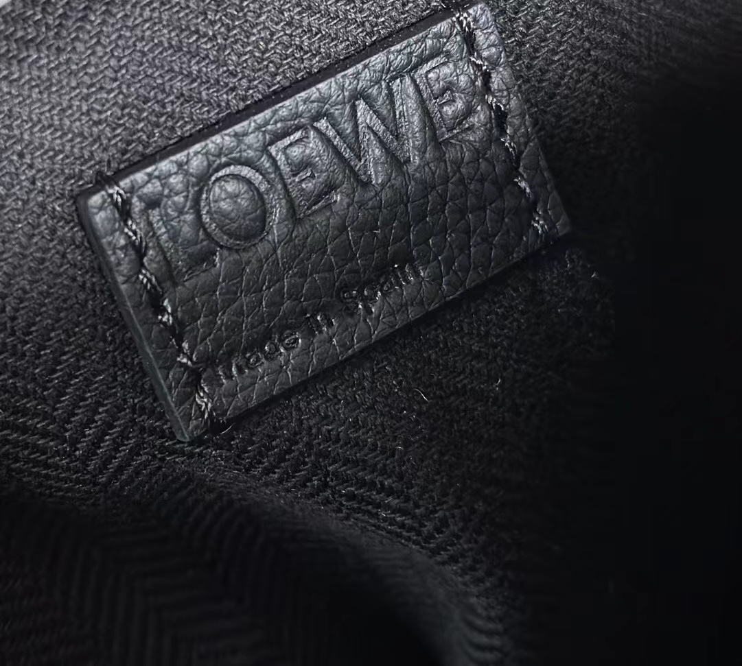 LOEWE 1100 MILTARY BACKPACK, black（B553J18X03-1100）