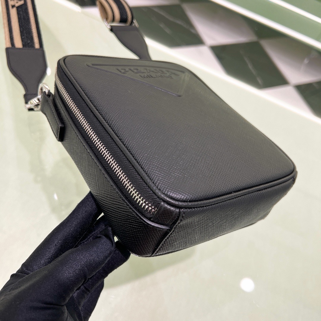 Prada Saffiano leather shoulder bag (2VH154_2FAD_F0002_V_OO1)