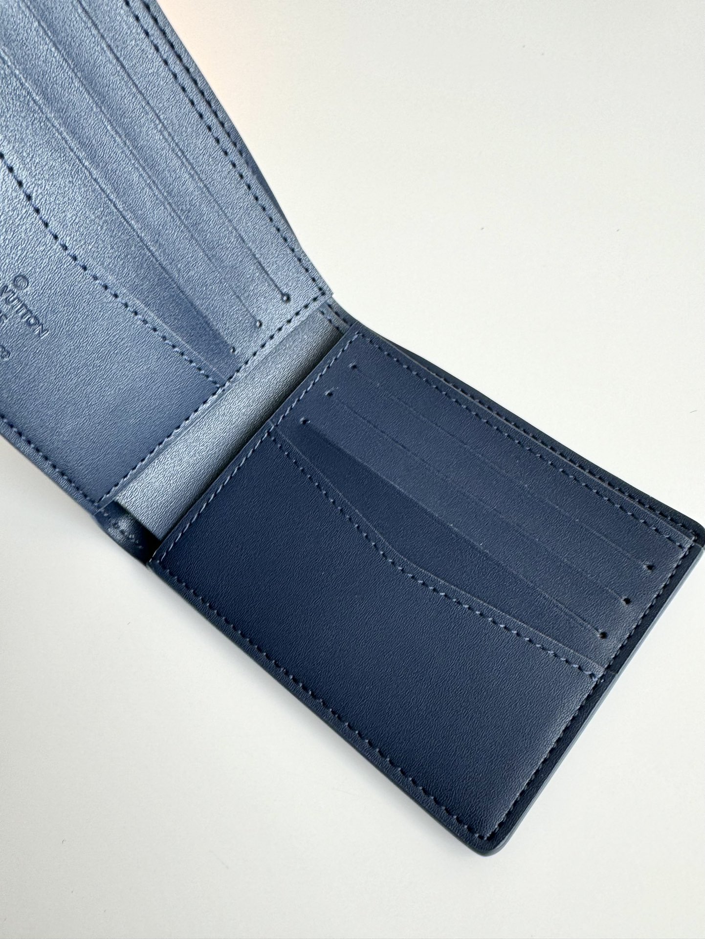Louis Vuitton wallet （M69075）