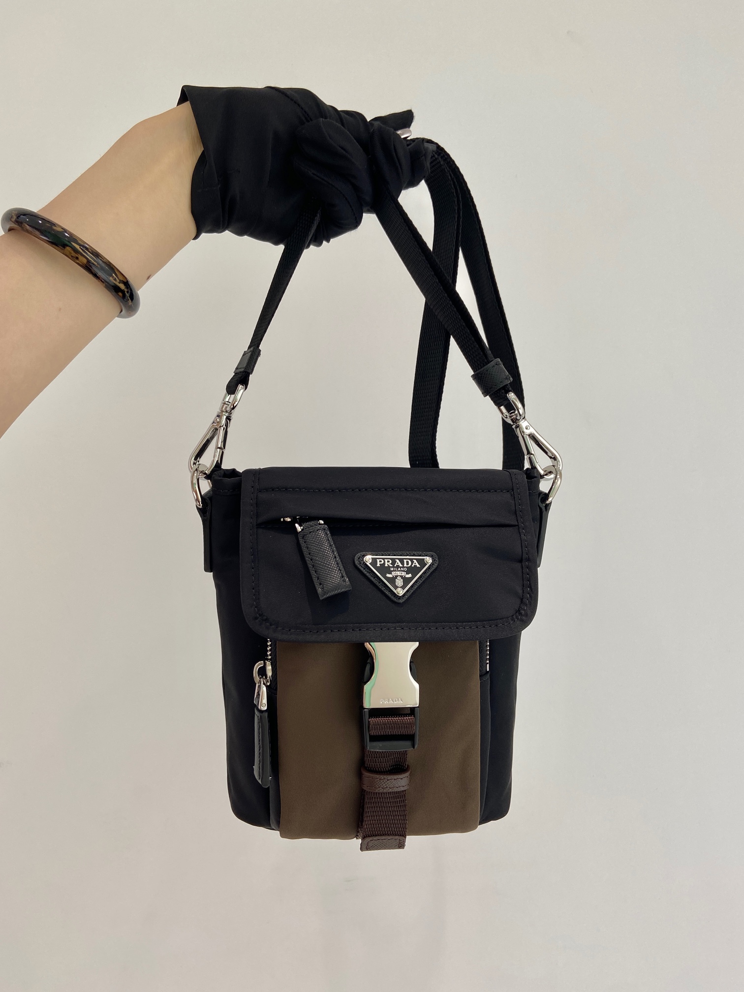 PRADA Re-Nylon Smartphone Shoulder Bag (2ZT086_2DEY_F0807）
