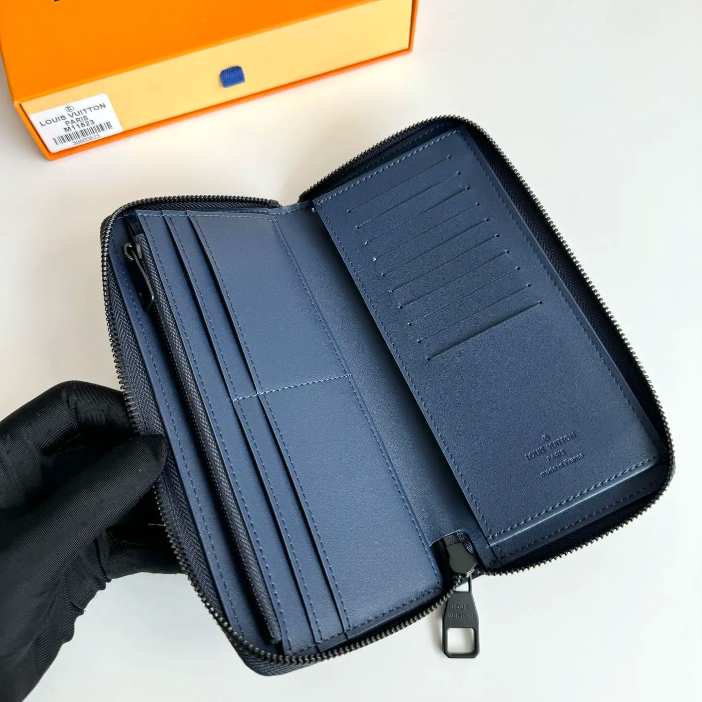 Louis Vuitton wallet （M11523）