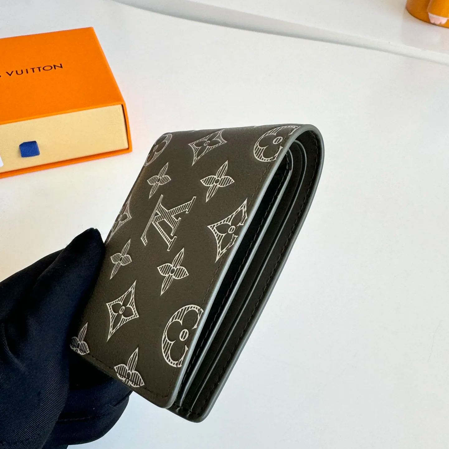Louis Vuitton wallet （M12500）