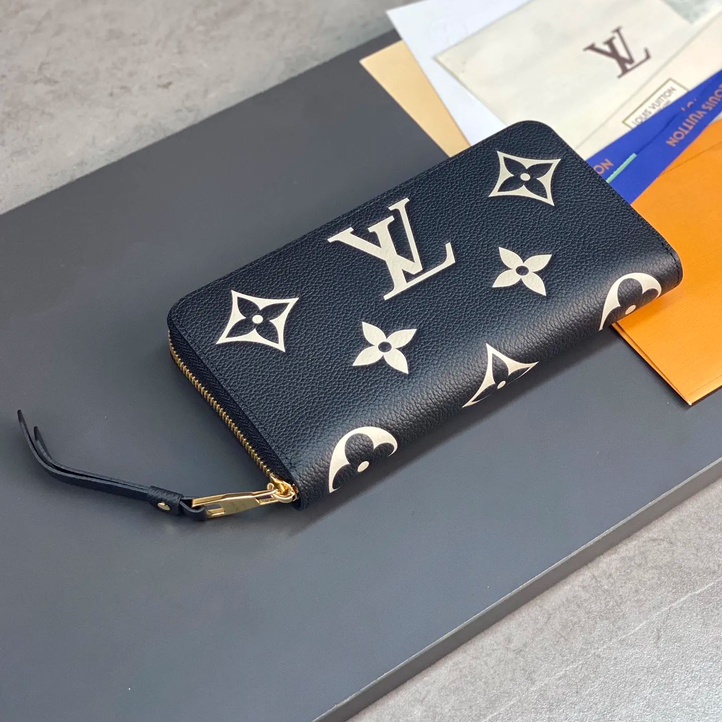 Louis Vuitton Zippy Wallet（M11547）